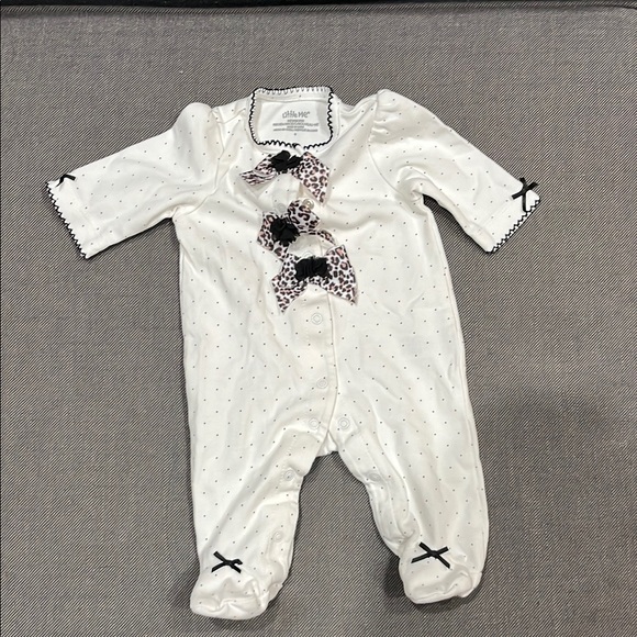 Newborn White One Piece with Bow Accents Preloved - Picture 1 of 3
